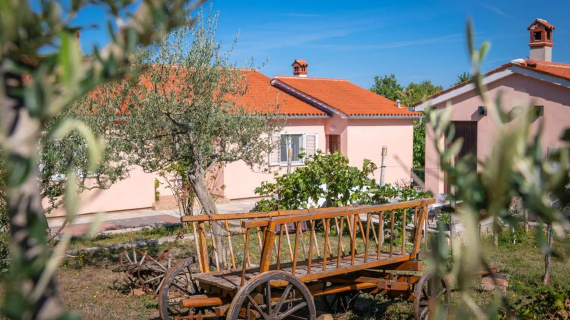 Breg Ivanovci - Three Bedroom Villa With Swimming Pool لابين كرواتيا