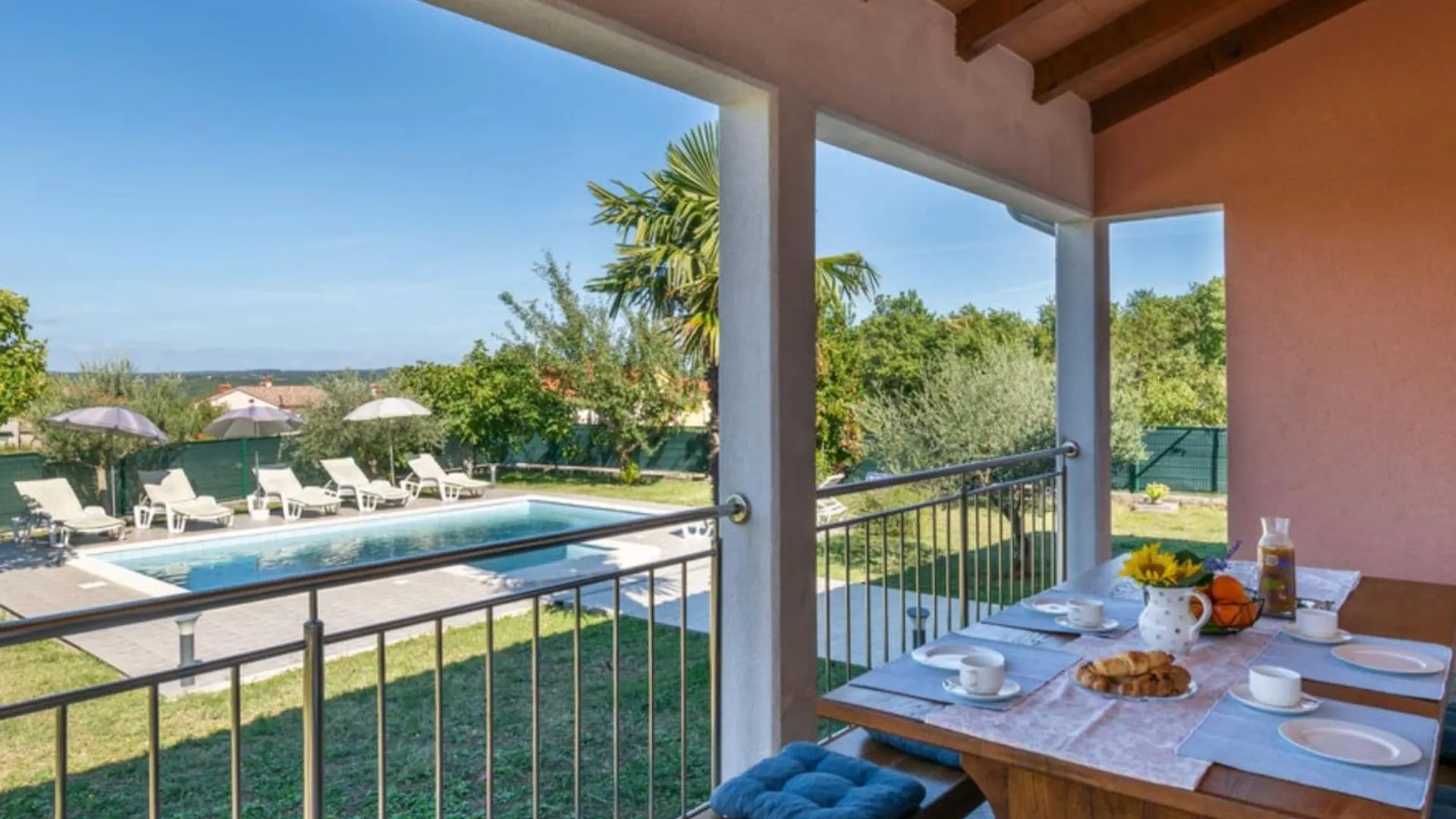 Breg Ivanovci - Three Bedroom Villa With Swimming Pool Labin  Kroatië
